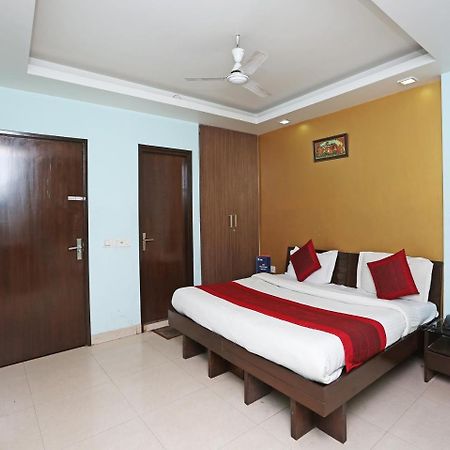 Oyo 6596 Hotel Flight Path New Delhi Exterior photo