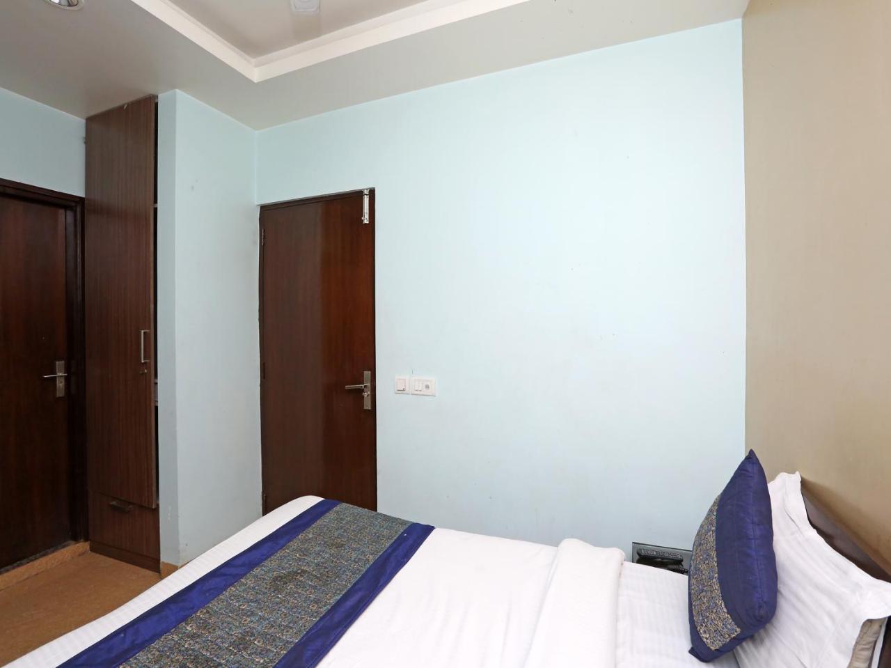 Oyo 6596 Hotel Flight Path New Delhi Exterior photo
